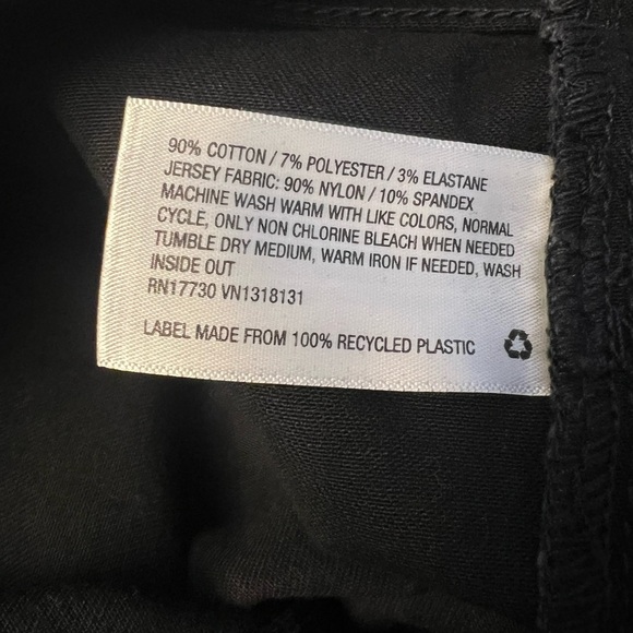 NWT Isabel Maternity Over Belly Bermuda Shorts - Picture 7 of 7